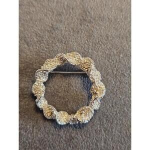 Beautiful Silver Emmons Wreath Brooch